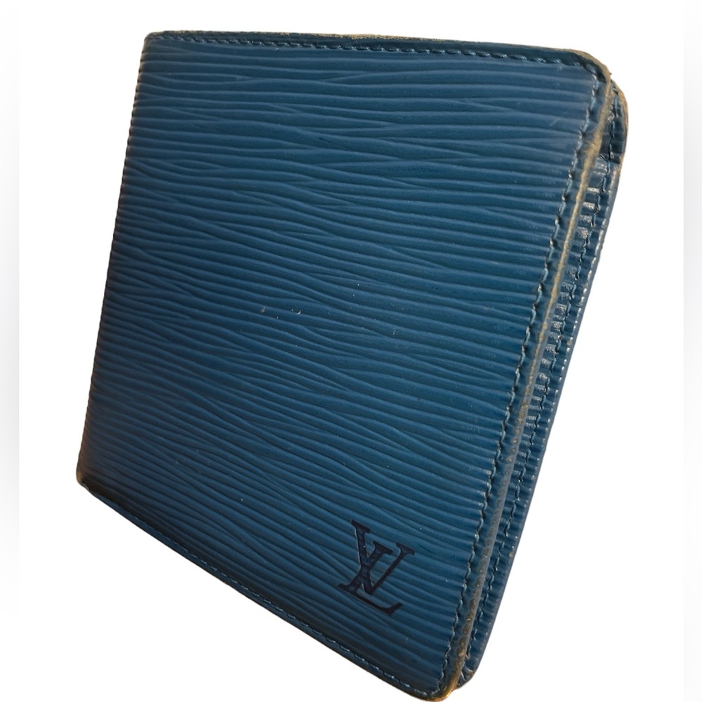💃Louis Vuitton -Auth Bifold Louis Vuitton Epi Leather wallet!